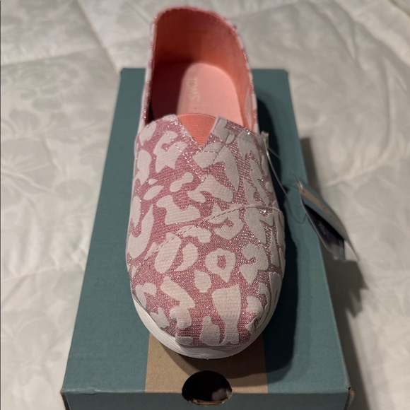 Floral TOMS  Pink Slip-On Shoes - Picture 2 of 6